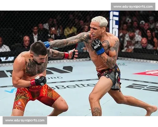 终极对视！UFC317 轻量级巅峰对决：托普里亚 vs 奥利维拉