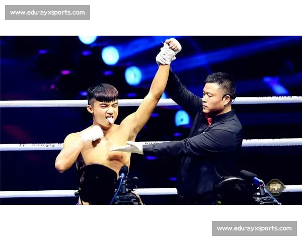 袁鹏杰晋级 Glory-RISE 合办赛事决赛！中日拳王终极对决剑指复仇